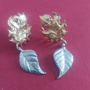 Vintage Avon Leaf Two-tone Clip Earrings